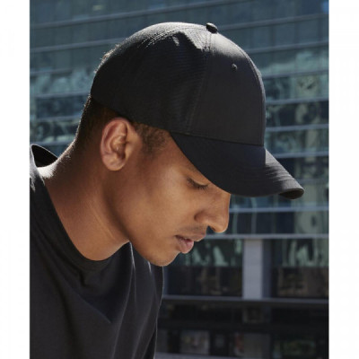 Technical mesh trucker